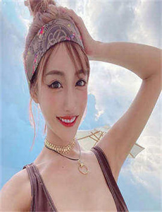 《免费麻花豆传媒剧国产MV在线-仆人犯错把筷子放屁眼里不能掉》