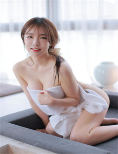 《脱衣视频-朋友的妈妈4中语》
